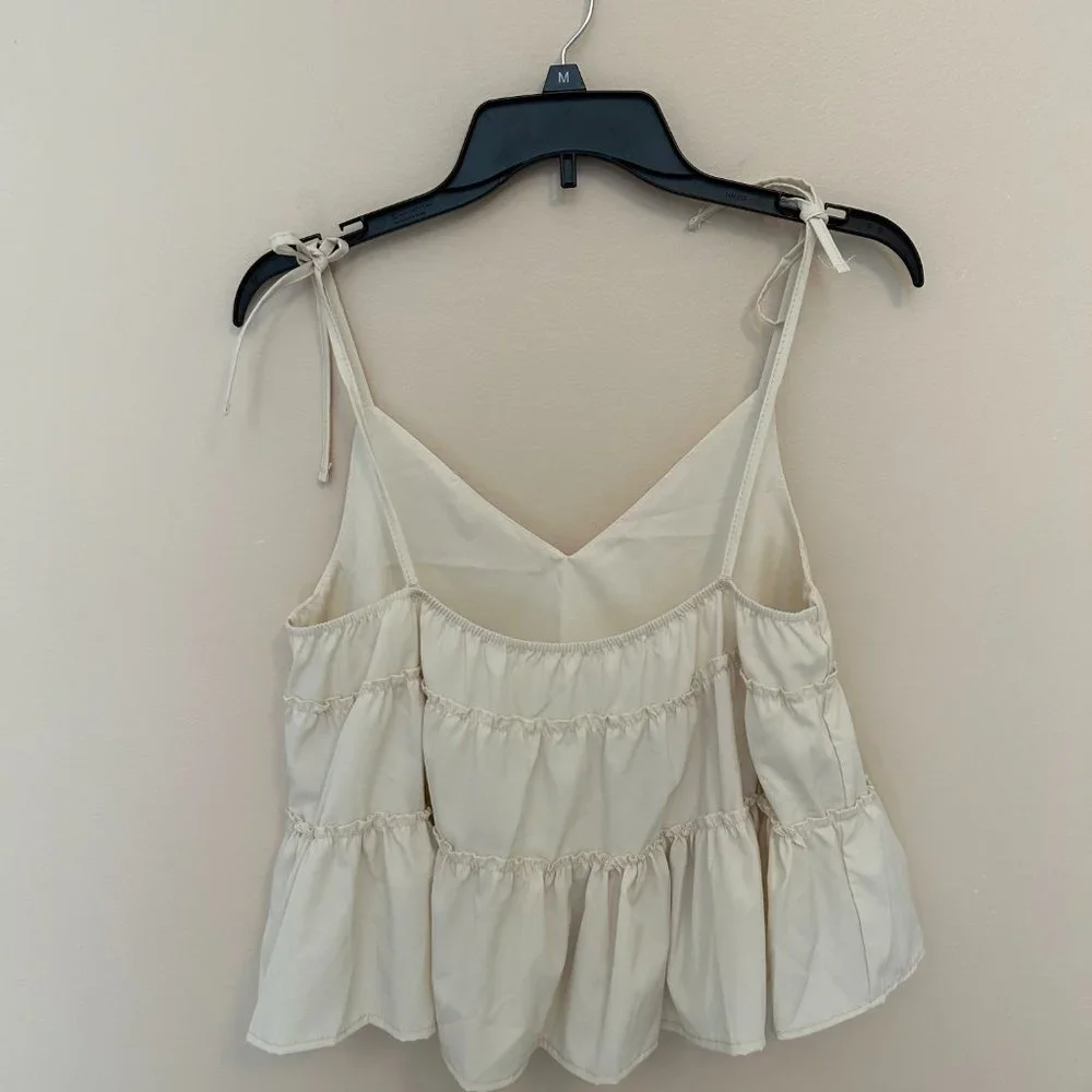 White Ruffle Tanktop - Picture 2 of 2